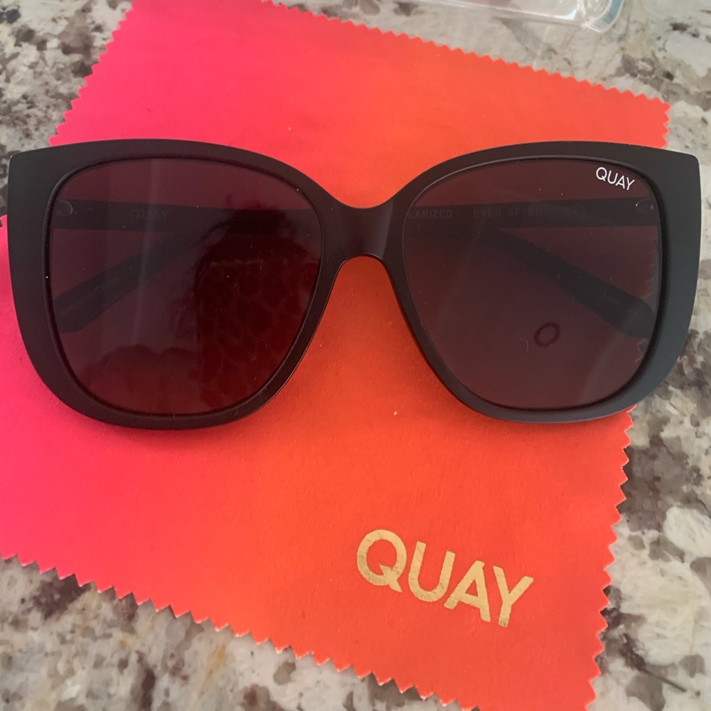 Quay Sunglasses/Sunnies